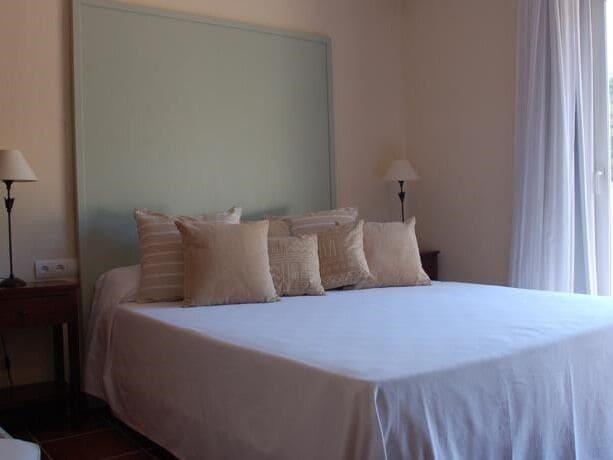Boutique Hostal La Curandera De Salinas Sant Francesc de s'Estany Eksteriør billede