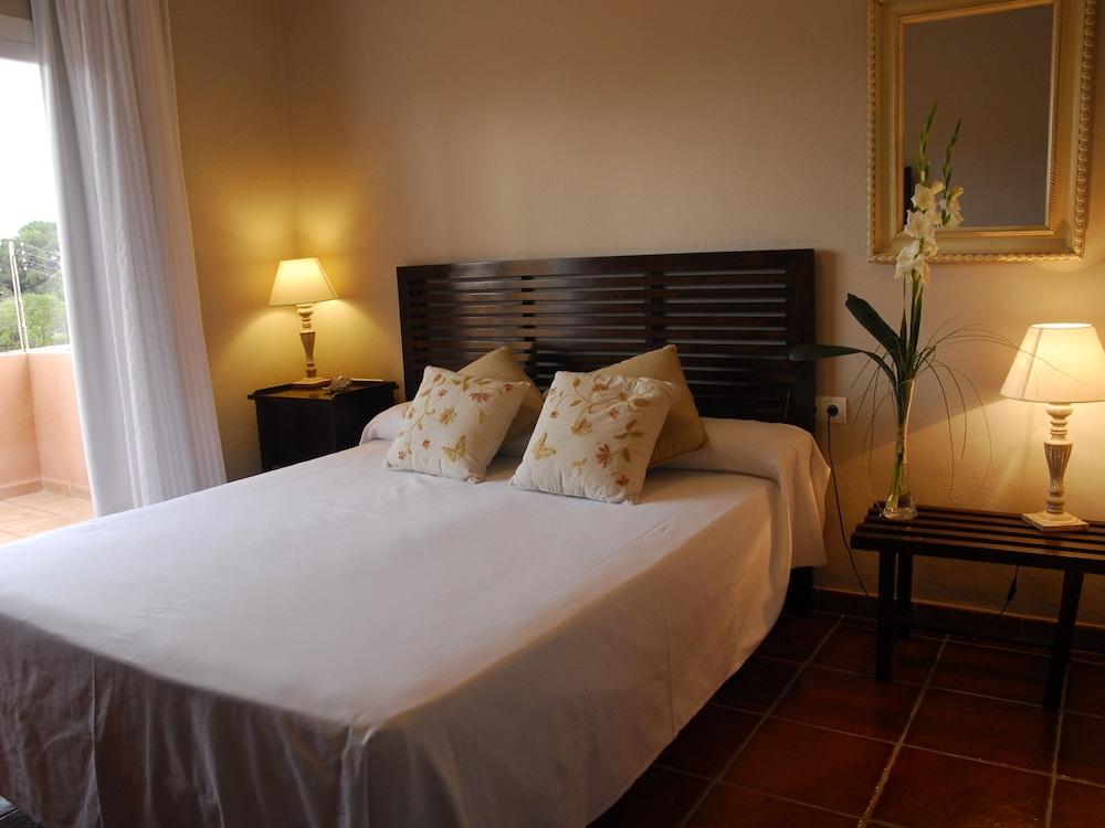 Boutique Hostal La Curandera De Salinas Sant Francesc de s'Estany Eksteriør billede