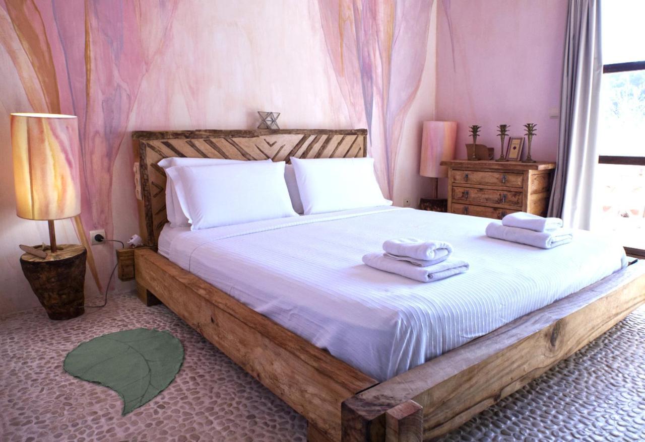 Boutique Hostal La Curandera De Salinas Sant Francesc de s'Estany Eksteriør billede