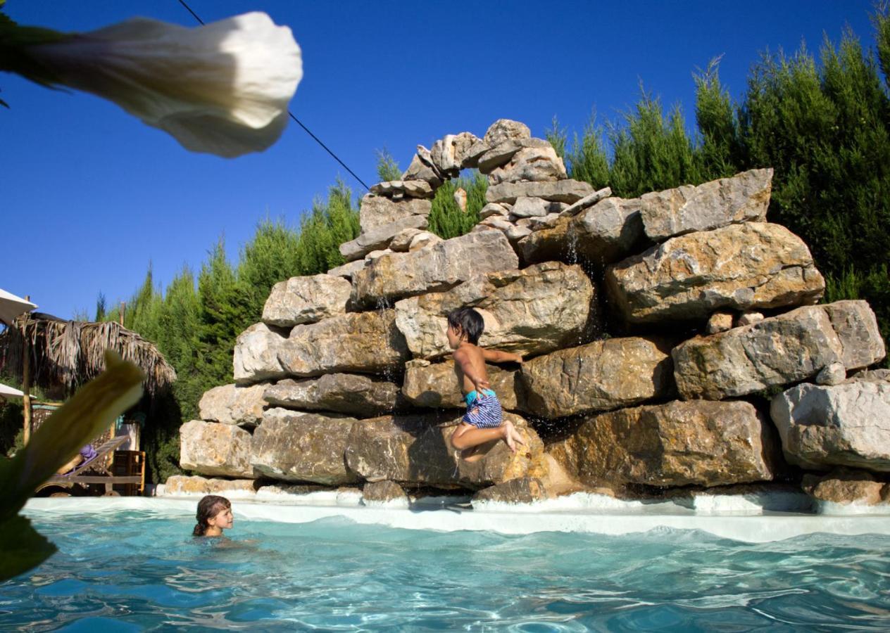 Boutique Hostal La Curandera De Salinas Sant Francesc de s'Estany Eksteriør billede