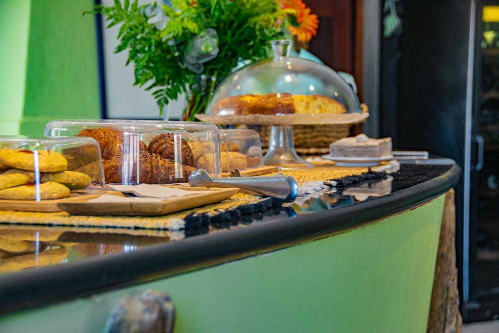 Boutique Hostal La Curandera De Salinas Sant Francesc de s'Estany Eksteriør billede