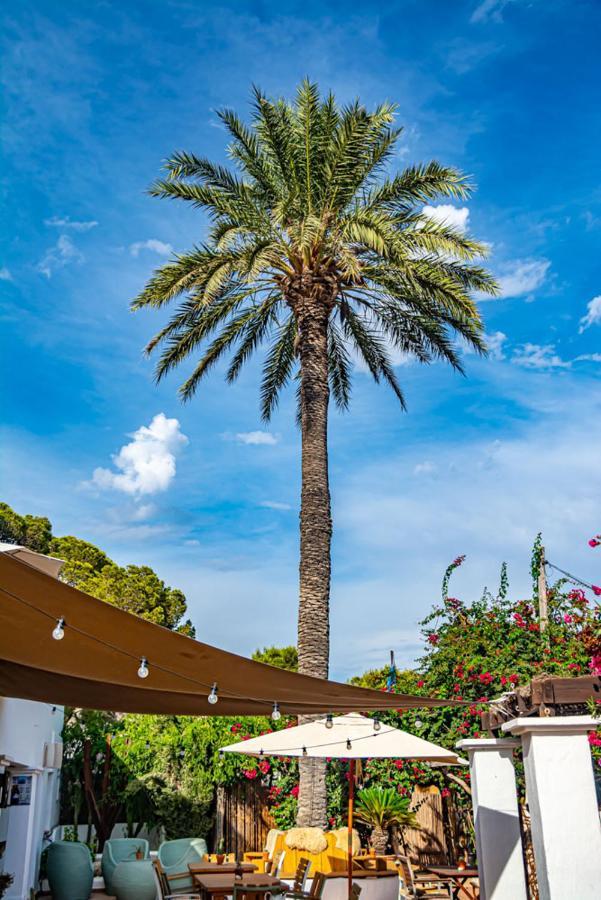 Boutique Hostal La Curandera De Salinas Sant Francesc de s'Estany Eksteriør billede