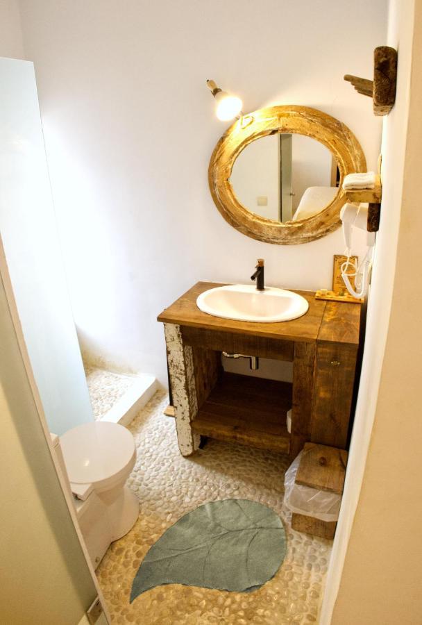 Boutique Hostal La Curandera De Salinas Sant Francesc de s'Estany Eksteriør billede