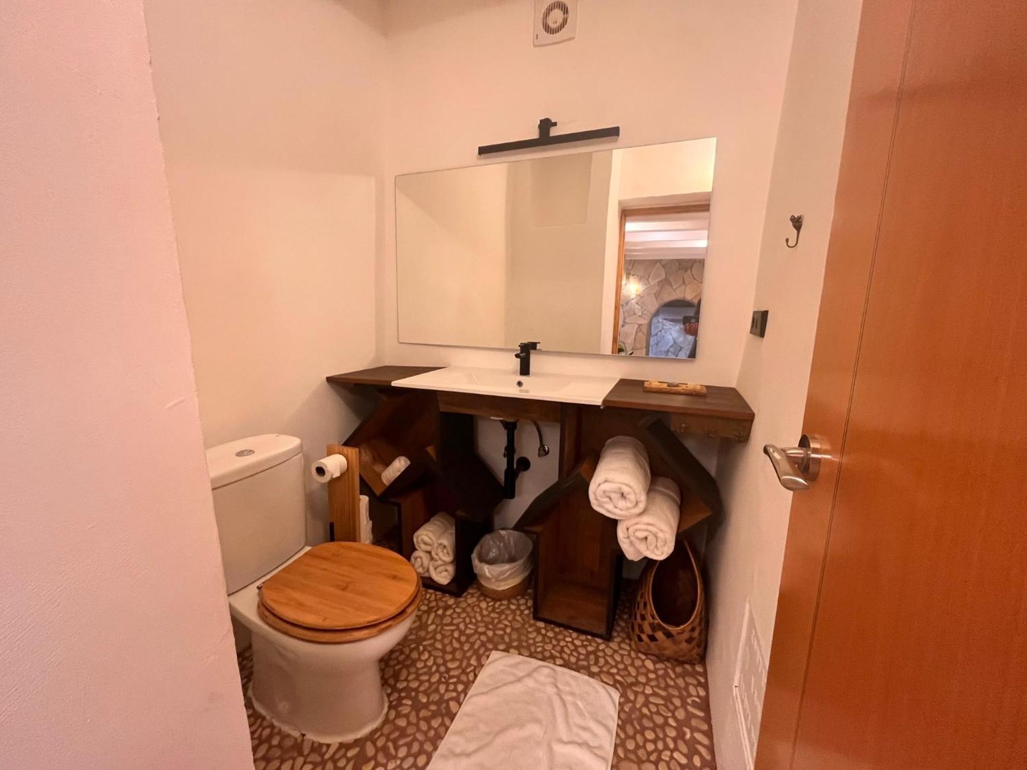 Boutique Hostal La Curandera De Salinas Sant Francesc de s'Estany Eksteriør billede