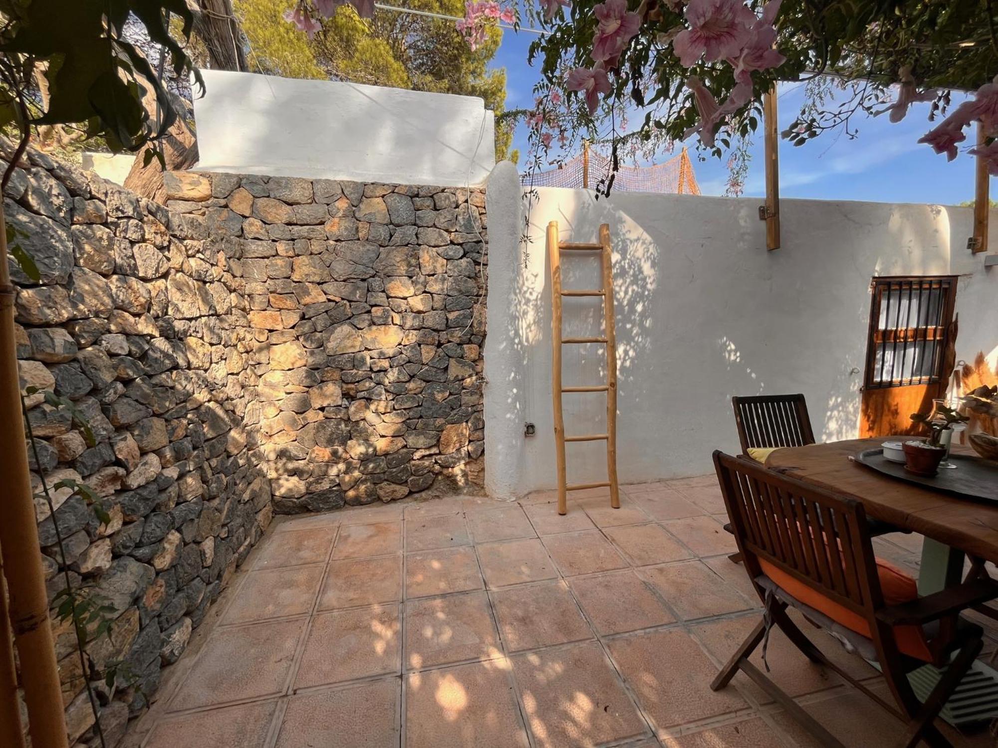 Boutique Hostal La Curandera De Salinas Sant Francesc de s'Estany Eksteriør billede