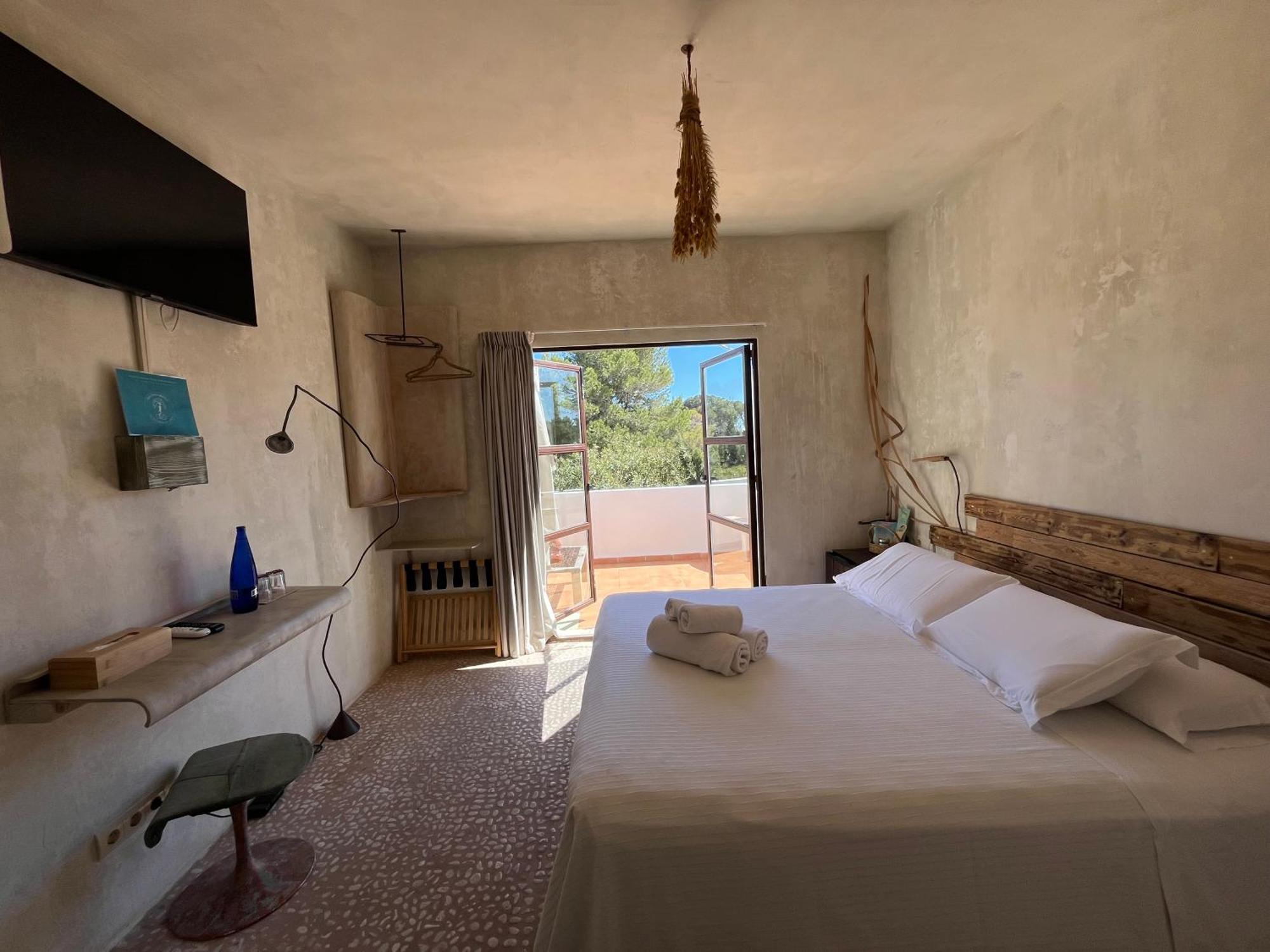 Boutique Hostal La Curandera De Salinas Sant Francesc de s'Estany Eksteriør billede