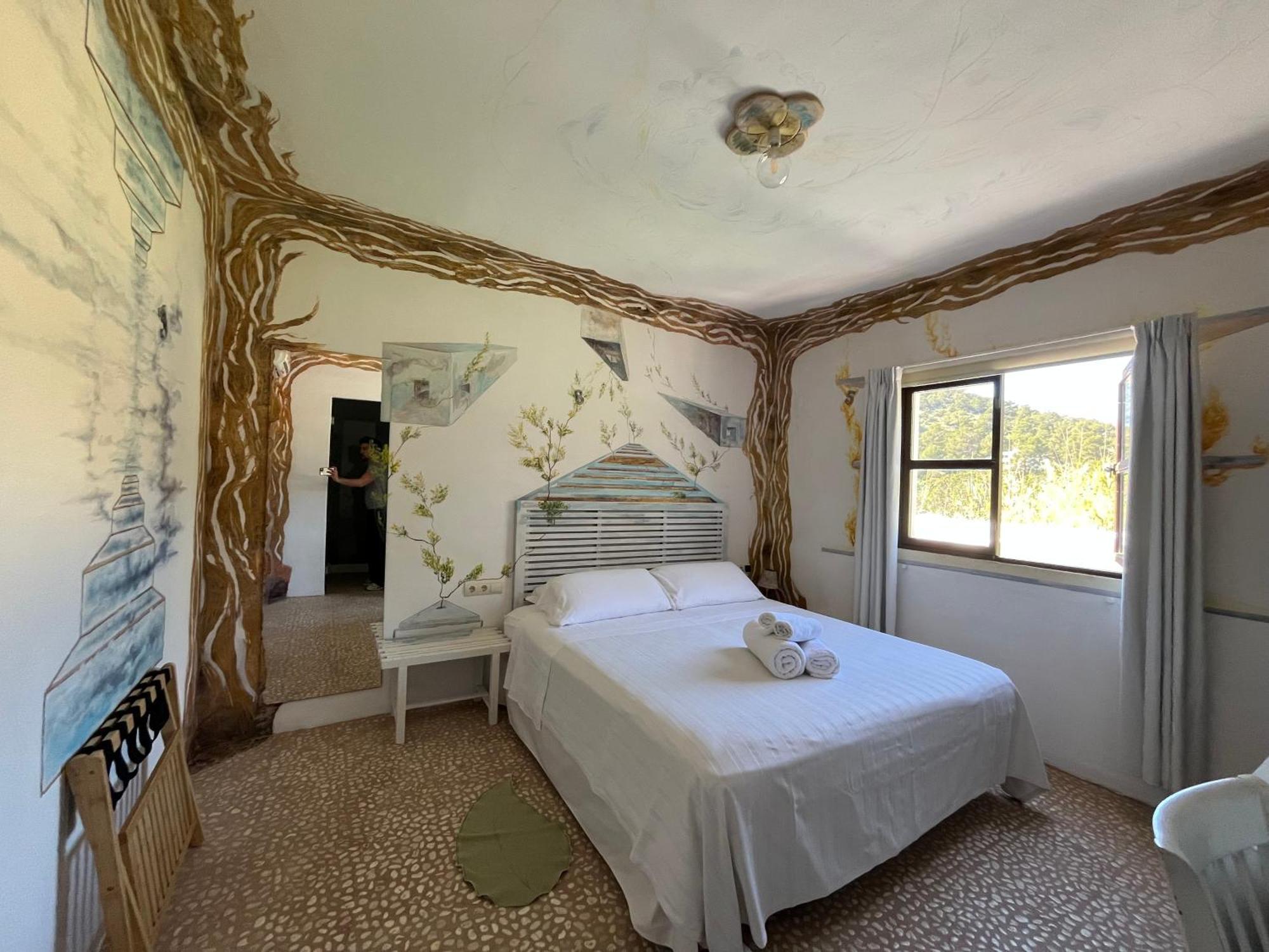 Boutique Hostal La Curandera De Salinas Sant Francesc de s'Estany Eksteriør billede
