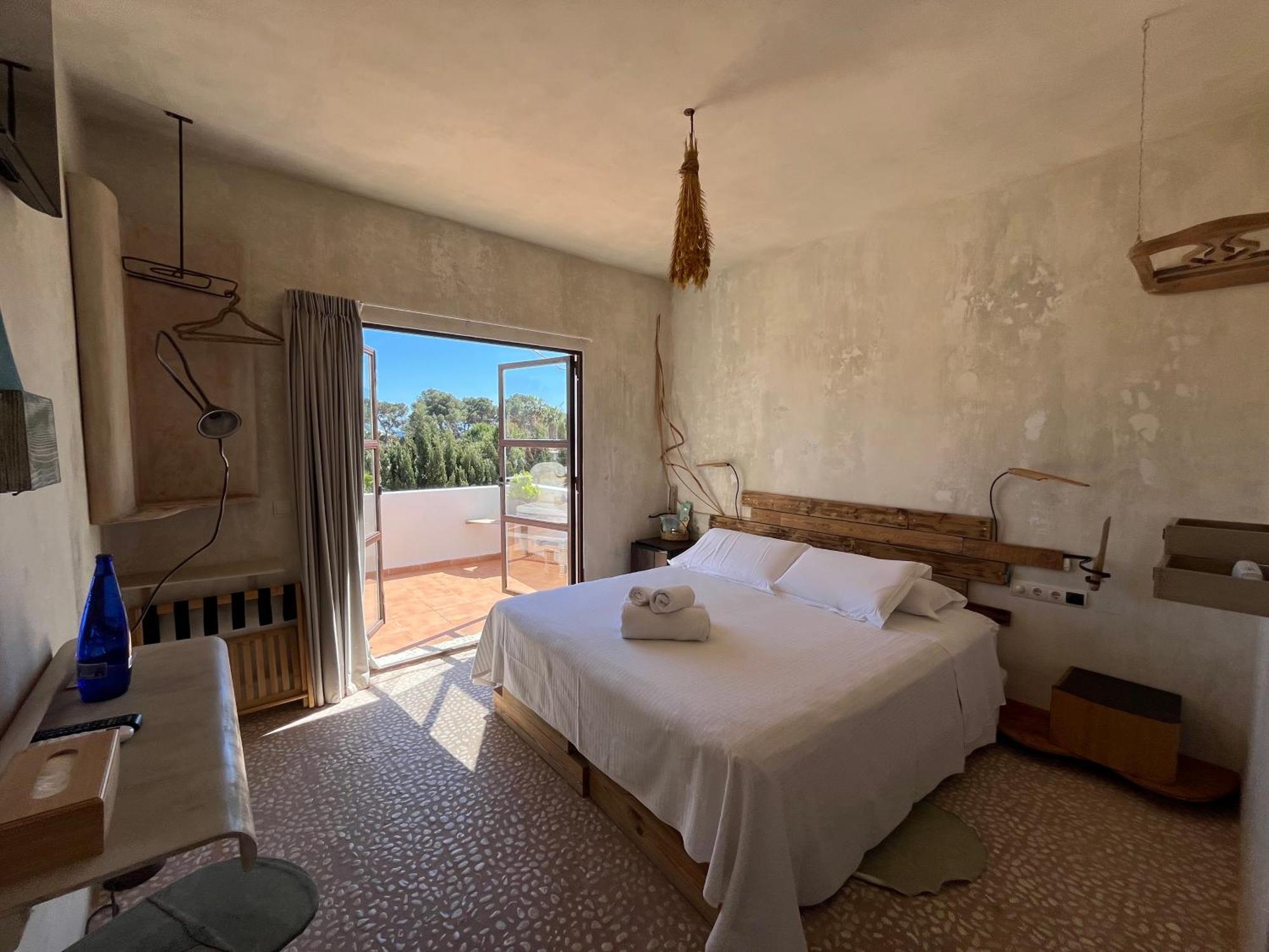 Boutique Hostal La Curandera De Salinas Sant Francesc de s'Estany Eksteriør billede