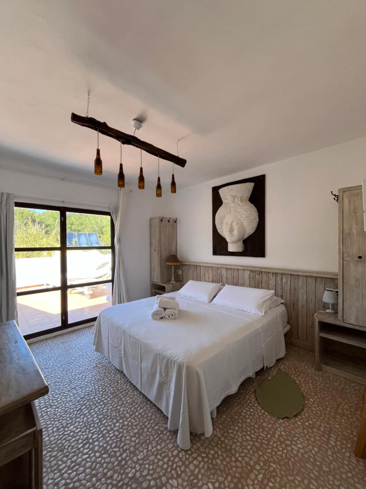 Boutique Hostal La Curandera De Salinas Sant Francesc de s'Estany Eksteriør billede