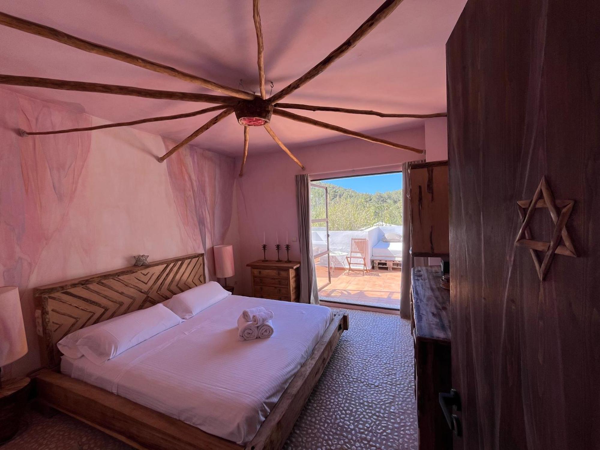 Boutique Hostal La Curandera De Salinas Sant Francesc de s'Estany Eksteriør billede